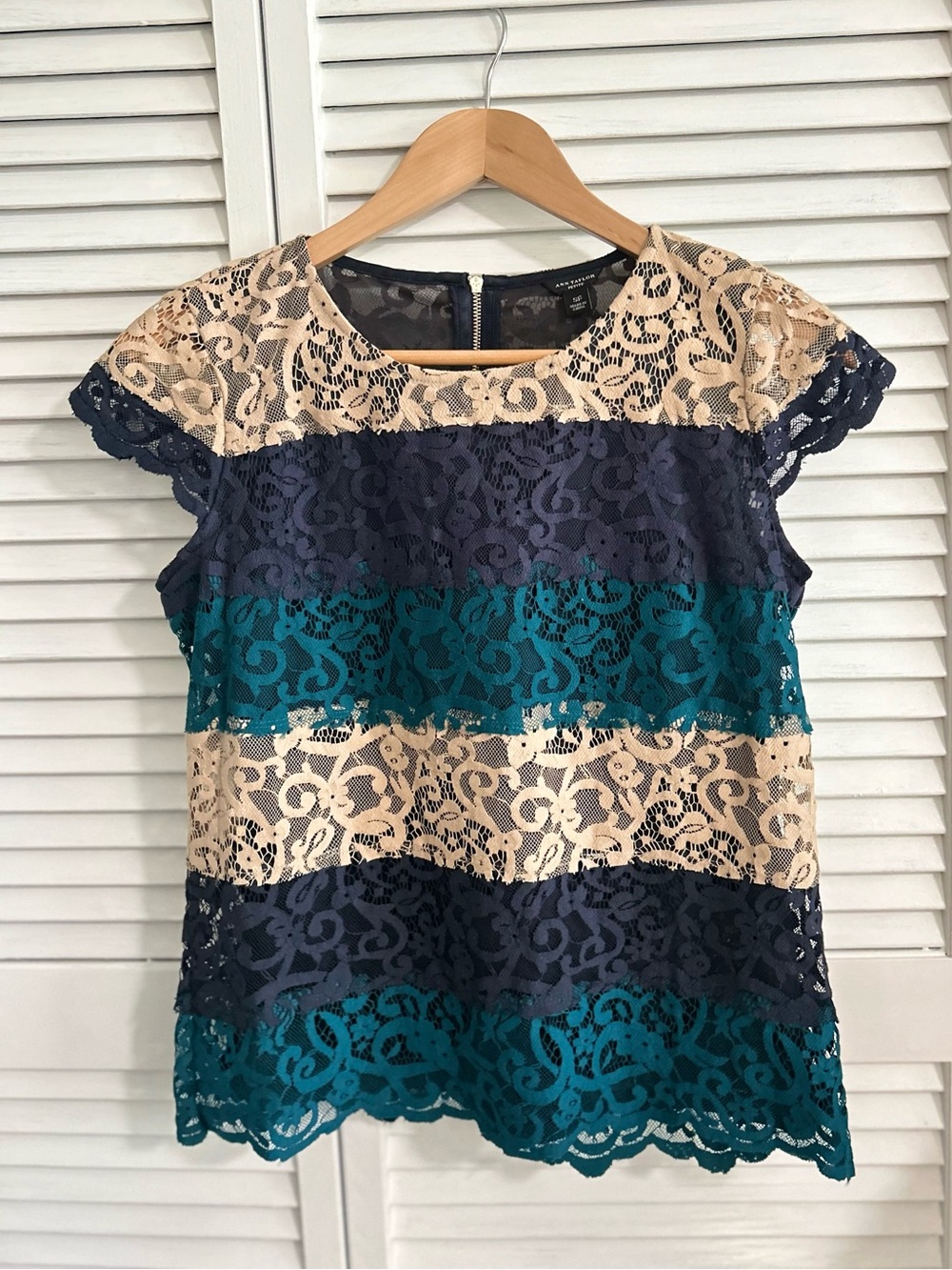 Ann Taylor Lace Stripe Cap-Sleeve Top in Teal, Navy & Cream. Size SP